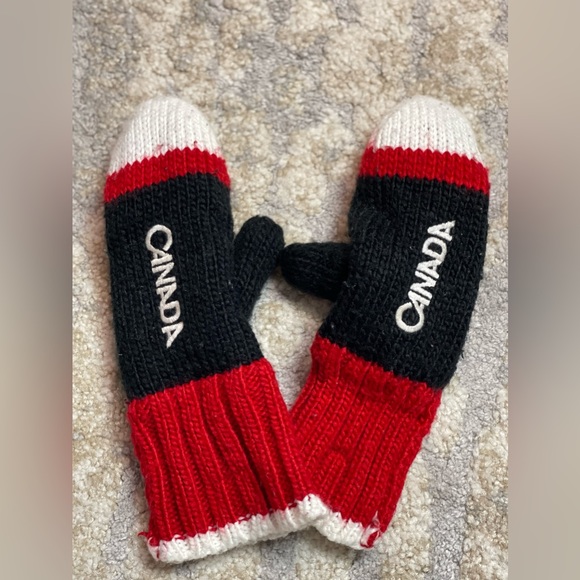 Canada Olympic GO mittens - small - Picture 5 of 6